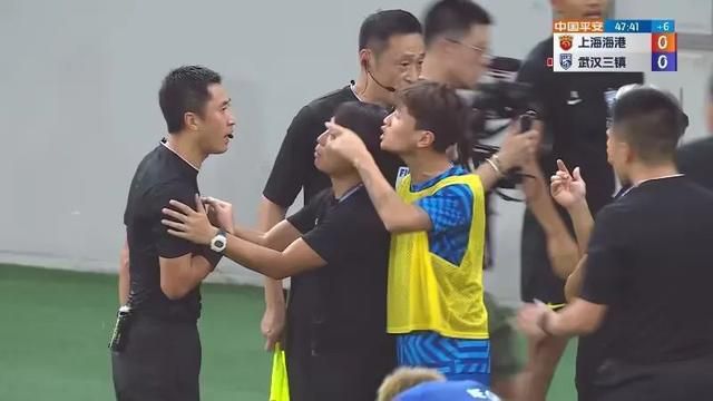 脱岳裙子从后面挺进去小说